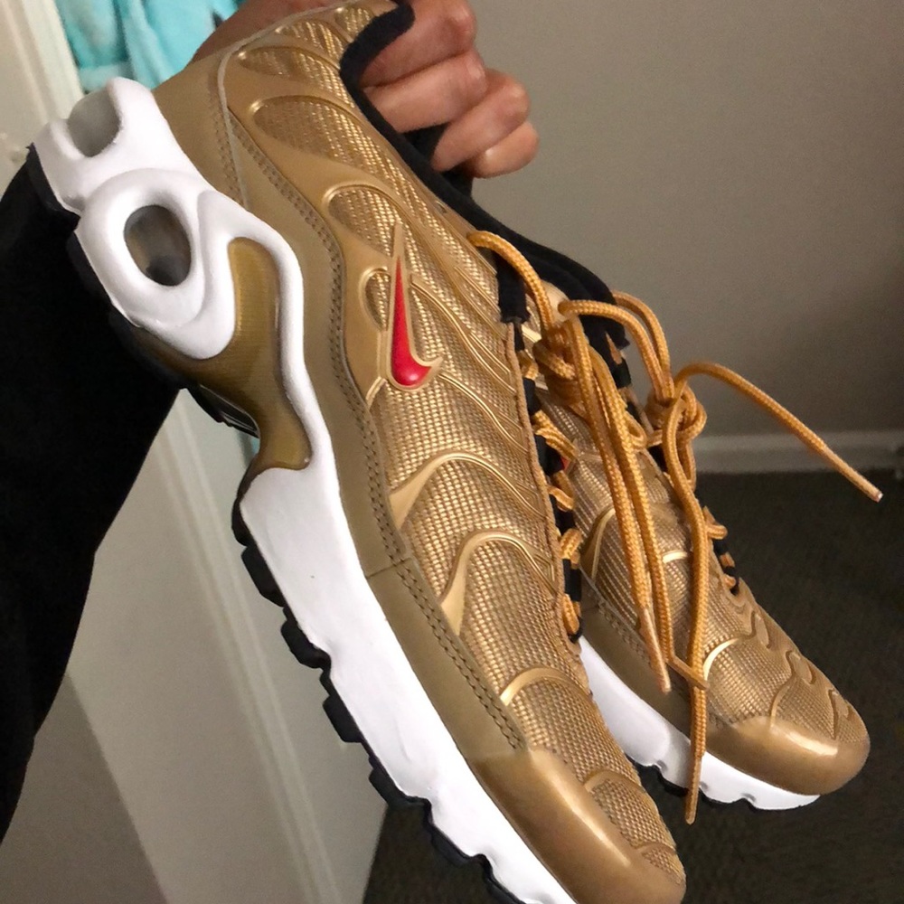 Gold AirMax Plus
